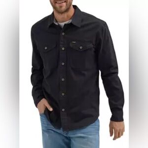 Wrangler Men's Black Solid Twill Button Down Shirt